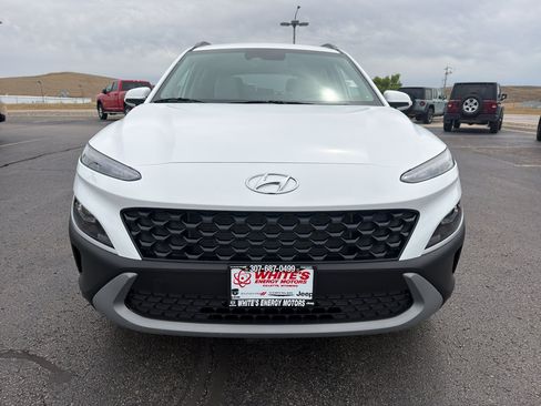 Used 2023 Hyundai Kona SEL AWD/4WD image 2