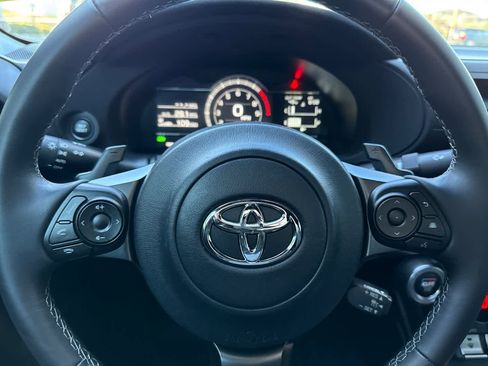 Used 2023 Toyota GR86 Premium image 24