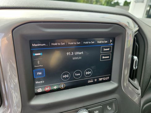 Used 2021 Chevrolet Silverado 1500 Custom image 30