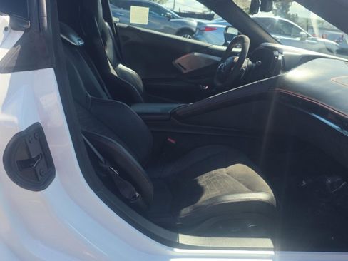 Used 2022 Chevrolet Corvette Stingray Premium Cpe w/ Z51 Performance Package image 3