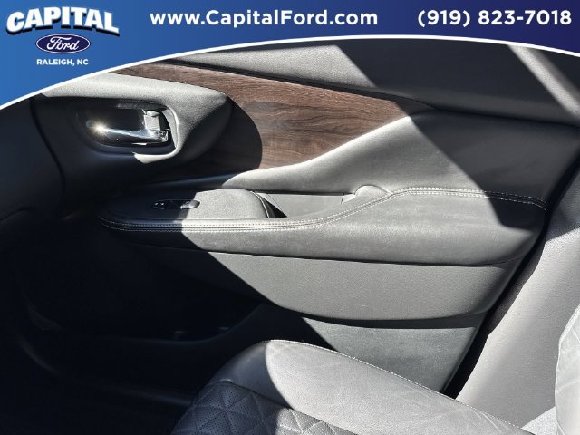Used 2021 Nissan Murano Platinum w/ Cargo Package FWD image 29