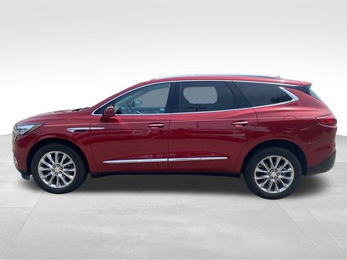 Used 2020 Buick Enclave Premium w/ Sun and Sites Package FWD image 19