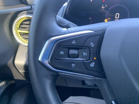 Used 2024 Chevrolet Trax LT w/ Driver Confidence Package image 18