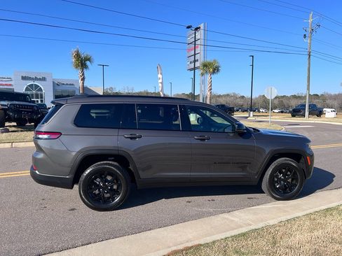 New 2026 Jeep Grand Cherokee L 2WD image 4