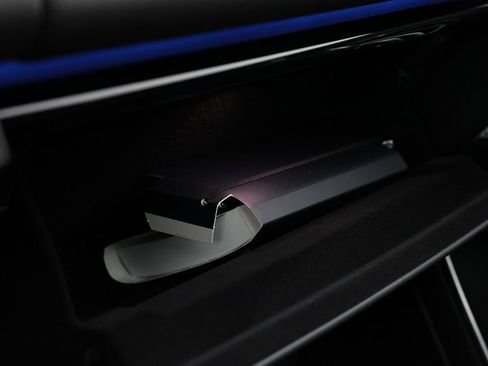 Used 2025 Land Rover Range Rover SE image 23