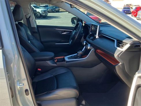 Used 2021 Toyota RAV4 Adventure image 11