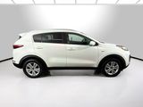 Used 2017 Kia Sportage LX w/ LX Popular Package image 3
