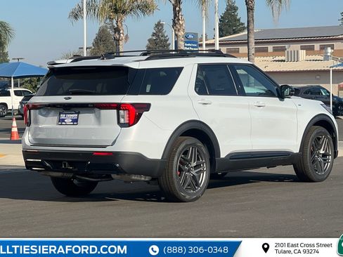 New 2026 Ford Explorer ST-Line w/ ST-Line Street Pack image 7