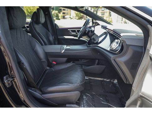 Used 2023 Mercedes-Benz EQS 580 4MATIC Sedan image 17
