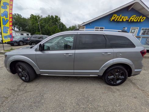 Used 2020 Dodge Journey Crossroad FWD image 2
