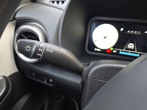 Used 2023 Hyundai Kona SE w/ Cargo Package image 14