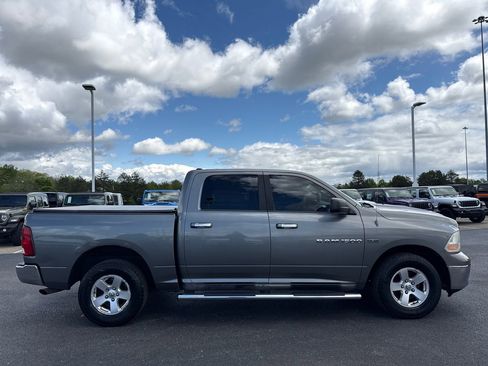 Used 2011 RAM 1500 Classic SLT AWD/4WD image 2