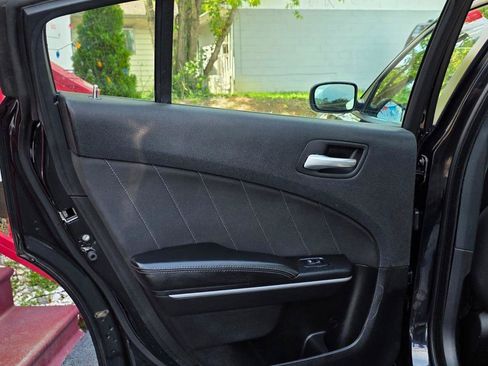 Used 2020 Dodge Charger SXT RWD image 19
