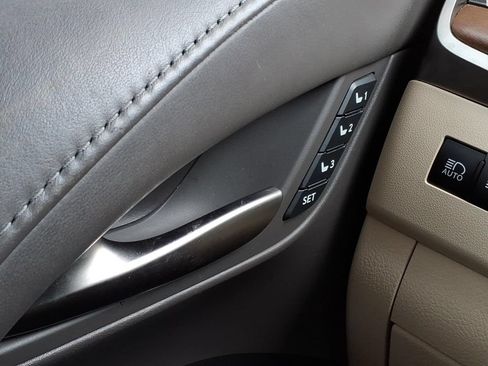 Used 2018 Lexus LX 570 4WD w/ Luxury Package image 21