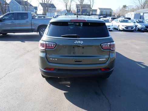 Used 2018 Jeep Compass Latitude w/ Cold Weather Group image 4