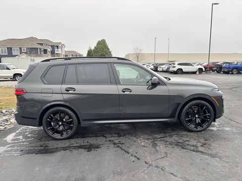 New 2026 BMW X7 M60i image 7