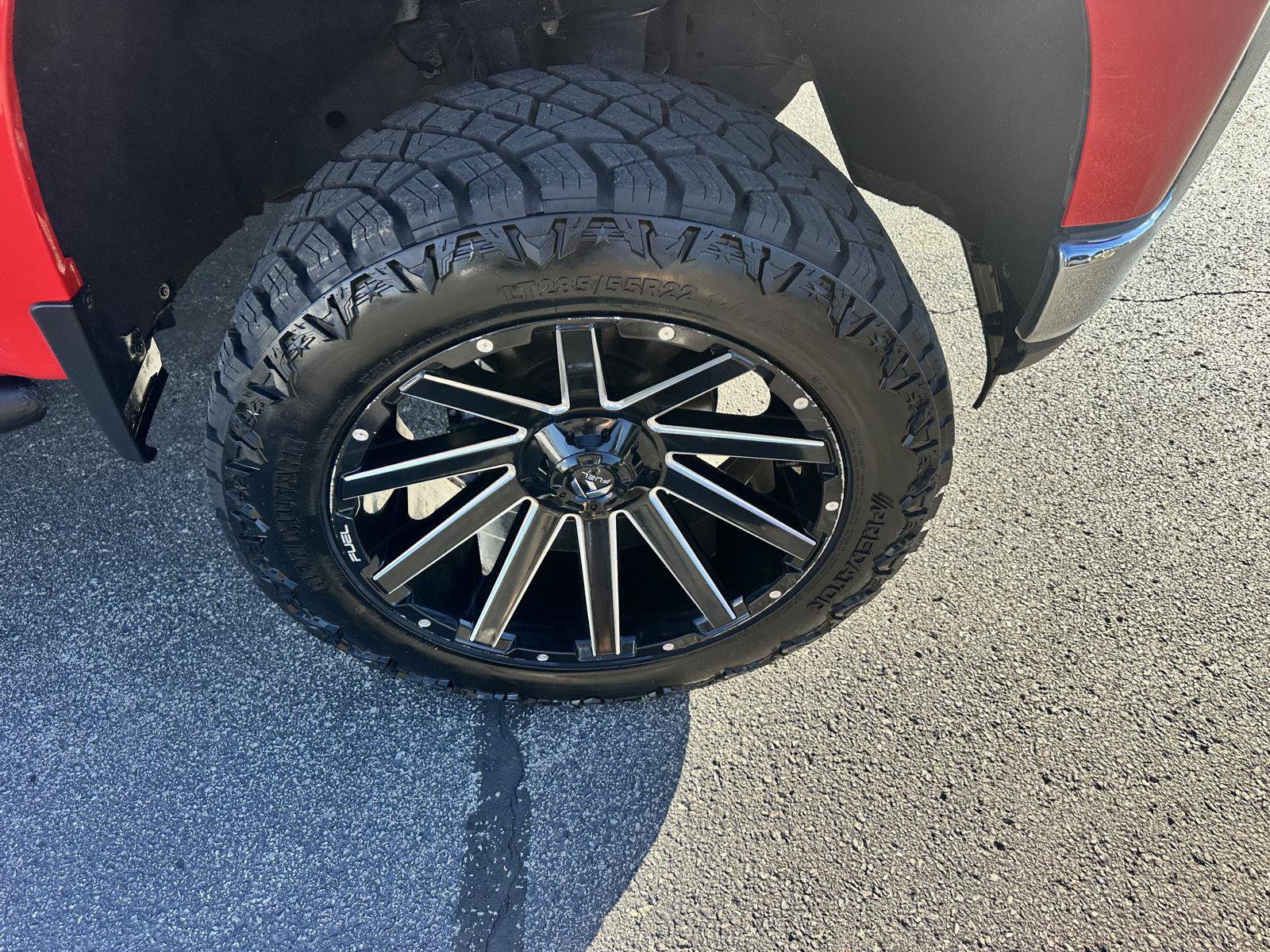 Used 2019 Chevrolet Silverado 1500 LT AWD/4WD image 10