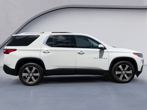 Used 2018 Chevrolet Traverse LT FWD image 6