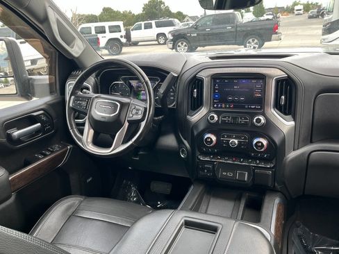 Used 2020 GMC Sierra 2500 Denali w/ Denali Ultimate Package image 19