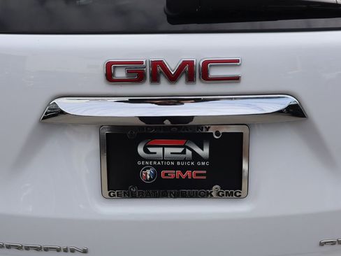 Used 2023 GMC Terrain Denali w/ Denali Premium Package image 42