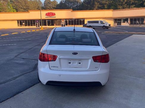 Used 2013 Kia Forte EX image 5