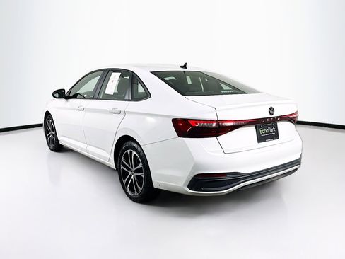 Used 2025 Volkswagen Jetta Sport image 5