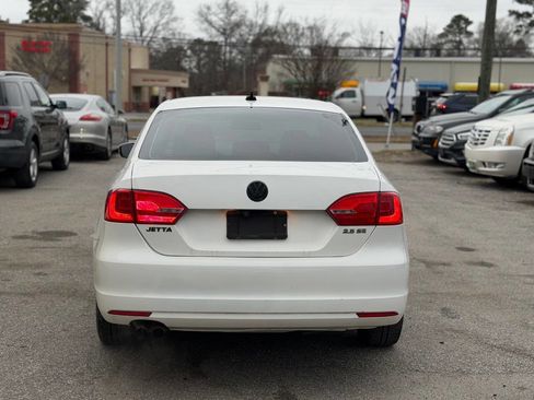 Used 2013 Volkswagen Jetta SE image 6