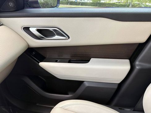 Used 2023 Land Rover Range Rover Velar R-Dynamic S AWD/4WD image 22