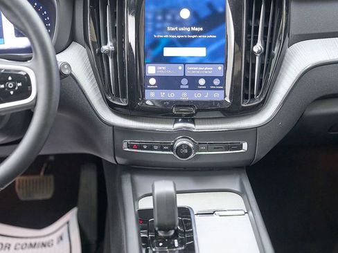 Certified 2025 Volvo XC60 B5 Plus AWD/4WD image 27