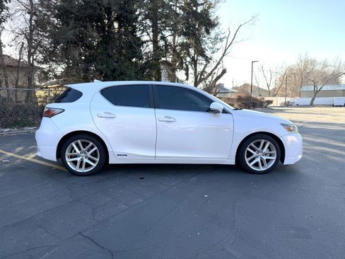 Used 2014 Lexus CT 200h image 11
