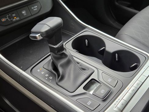 New 2026 Kia Carnival FWD image 17