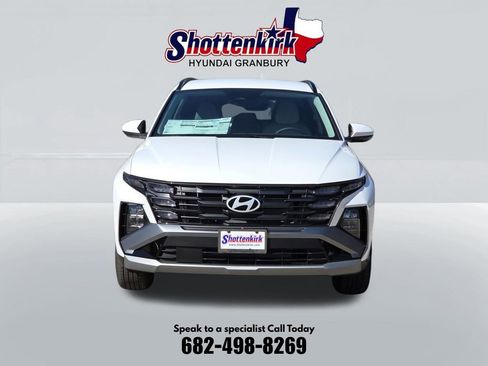 Used 2026 Hyundai Tucson SEL FWD image 2