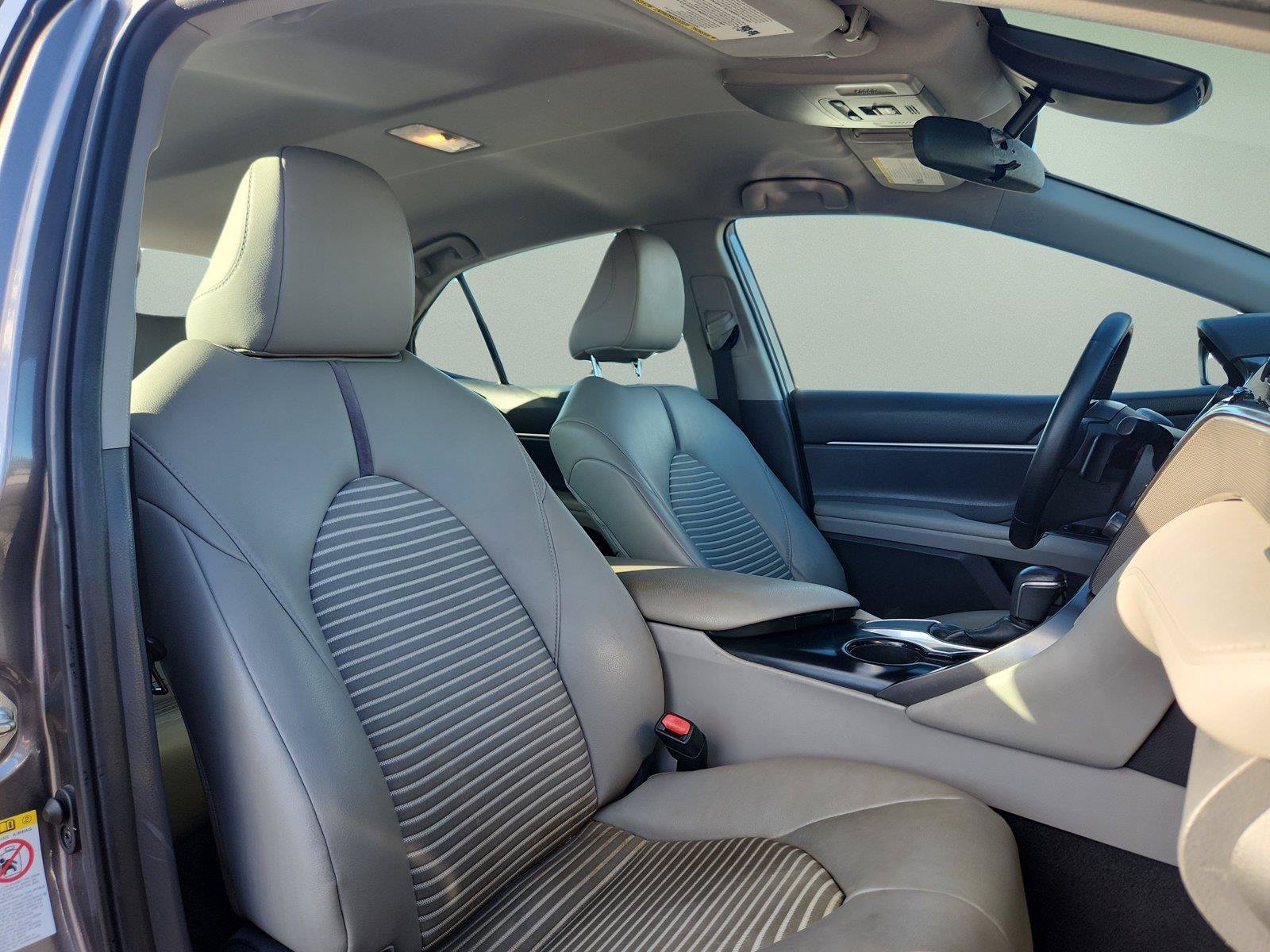 Used 2019 Toyota Camry SE FWD image 27