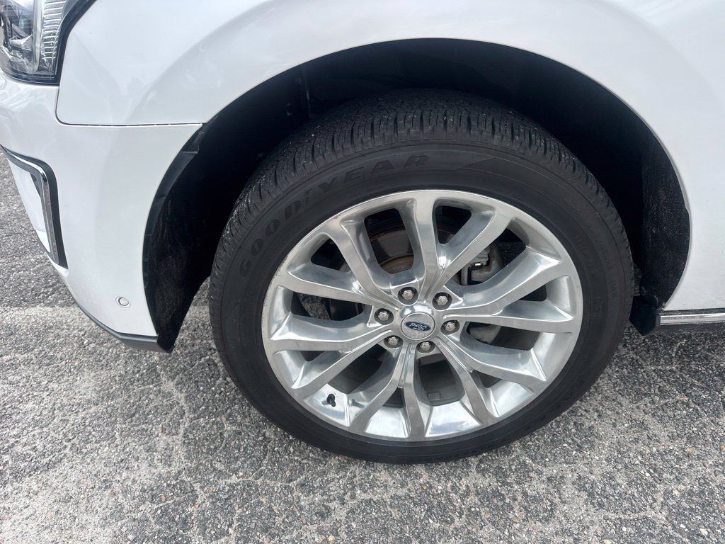 Used 2019 Ford Expedition Max Limited w/ Equipment Group 302A RWD image 10