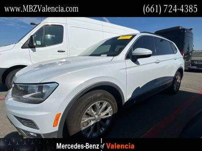 Used 2018 Volkswagen Tiguan SE w/ Panoramic Sunroof Package