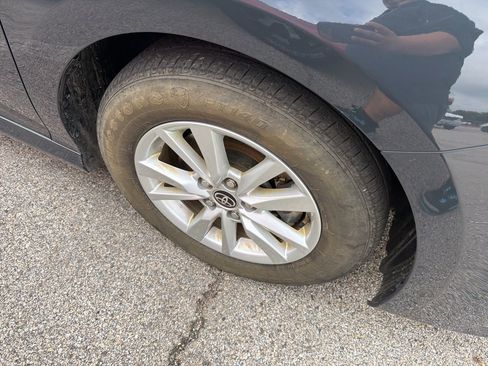 Used 2025 Toyota Camry LE w/ Convenience Package FWD image 4