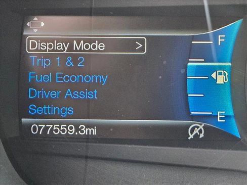 Used 2017 Ford Fusion SE w/ Fusion SE Technology Package image 14