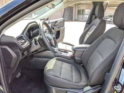 Certified 2025 Ford Escape Active AWD/4WD image 15