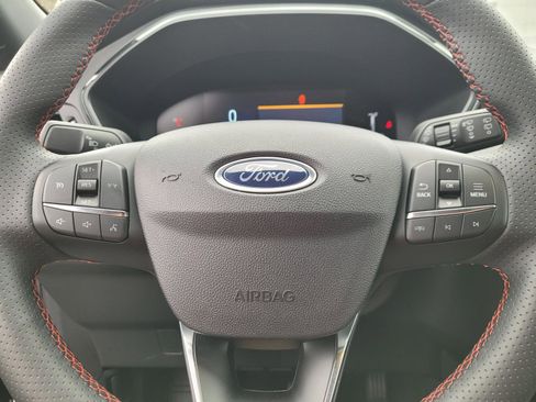 Used 2025 Ford Escape ST-Line image 24