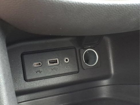 Used 2024 Chevrolet Equinox LT FWD image 16