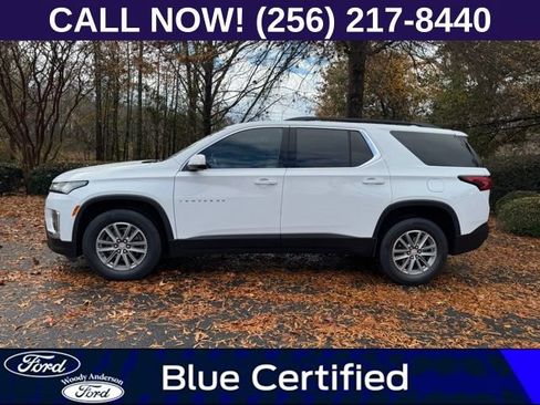 Used 2022 Chevrolet Traverse LT image 3