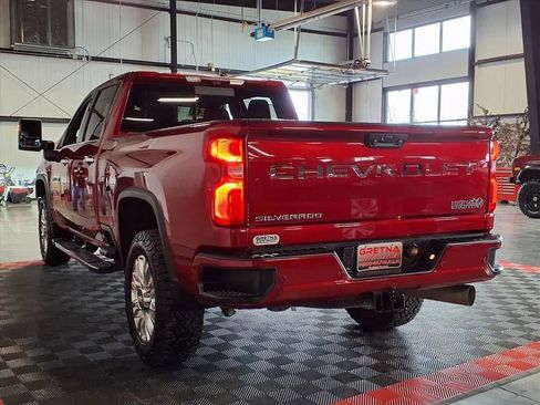 Used 2023 Chevrolet Silverado 2500 High Country w/ Technology Package AWD/4WD image 2