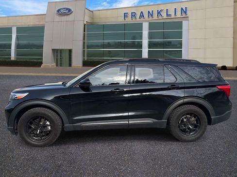 Certified 2022 Ford Explorer XLT w/ Equipment Group 202A RWD image 4