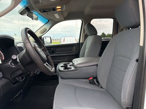 Used 2017 RAM 1500 Express AWD/4WD image 18