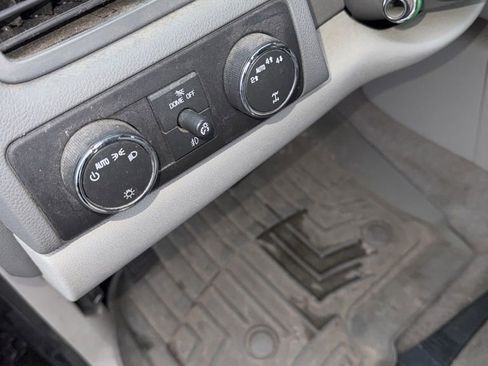 Used 2011 Chevrolet Tahoe LTZ image 9