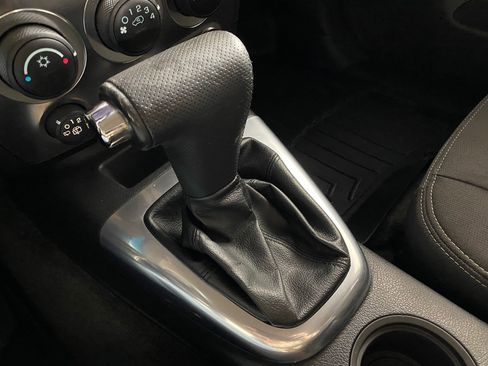 Used 2008 HUMMER H3 image 16