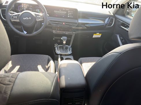 New 2026 Kia Seltos S FWD image 23