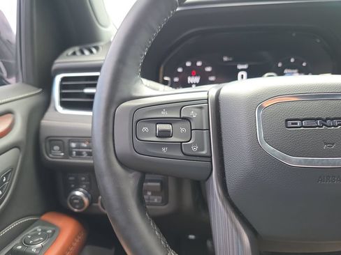 Used 2023 GMC Yukon Denali Ultimate AWD/4WD image 21