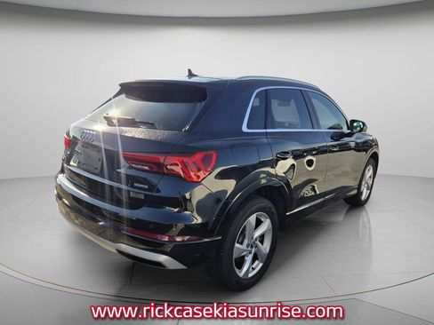 Used 2020 Audi Q3 2.0T Premium w/ Convenience Package AWD/4WD image 5
