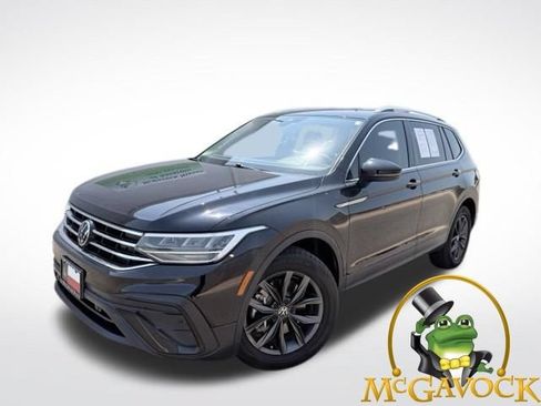 Used 2023 Volkswagen Tiguan SE FWD image 1